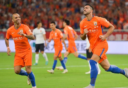 山东鲁能3-1河北华夏幸福 佩莱梅开二度