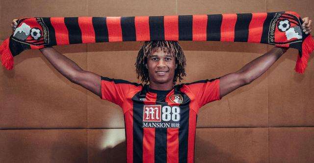 伯恩茅斯新援阿克